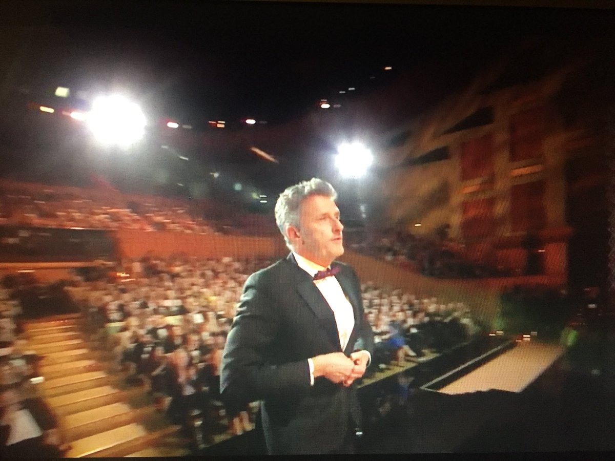 Paweł Pawlikowski znów na scenie!!! Odbiera nagrodę za najlepszą reżyserię!!! #zimnawojna