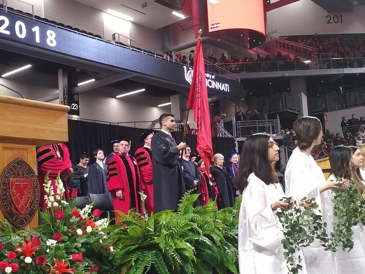 matthech's tweet photo. @HardikModi_UC rocks the walk @uofcincy #ucgrad18 Congrats on the flag bearer honor @uofcincyalumni @LindnerCollege https://t.co/O6Gz68FCOg