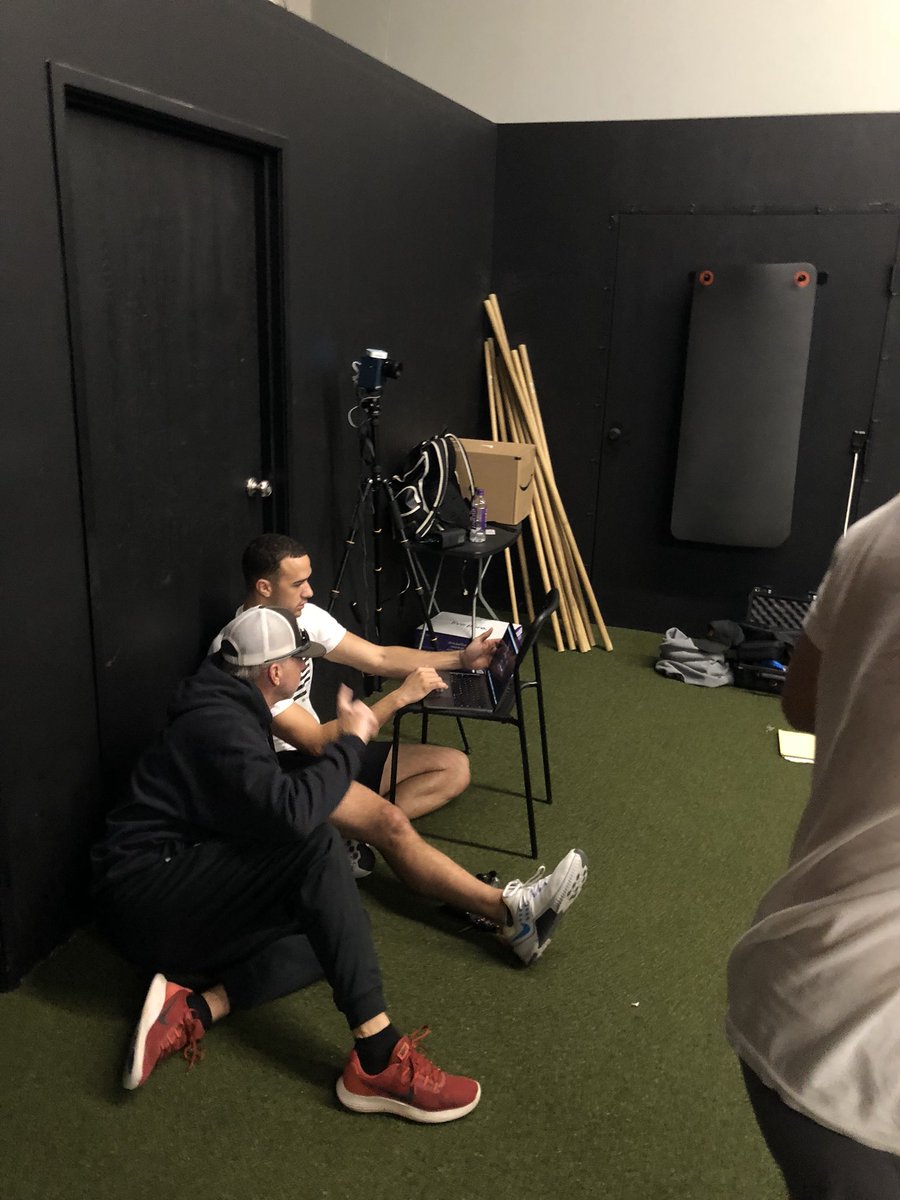 WoodyCliffords's tweet image. Love having this edgertronic Camera in the Facility today courtesy of 
@Jack9Flaherty. @PtchDoc is even more deadly with this at his disposal
#SWPerformance #SWPitching