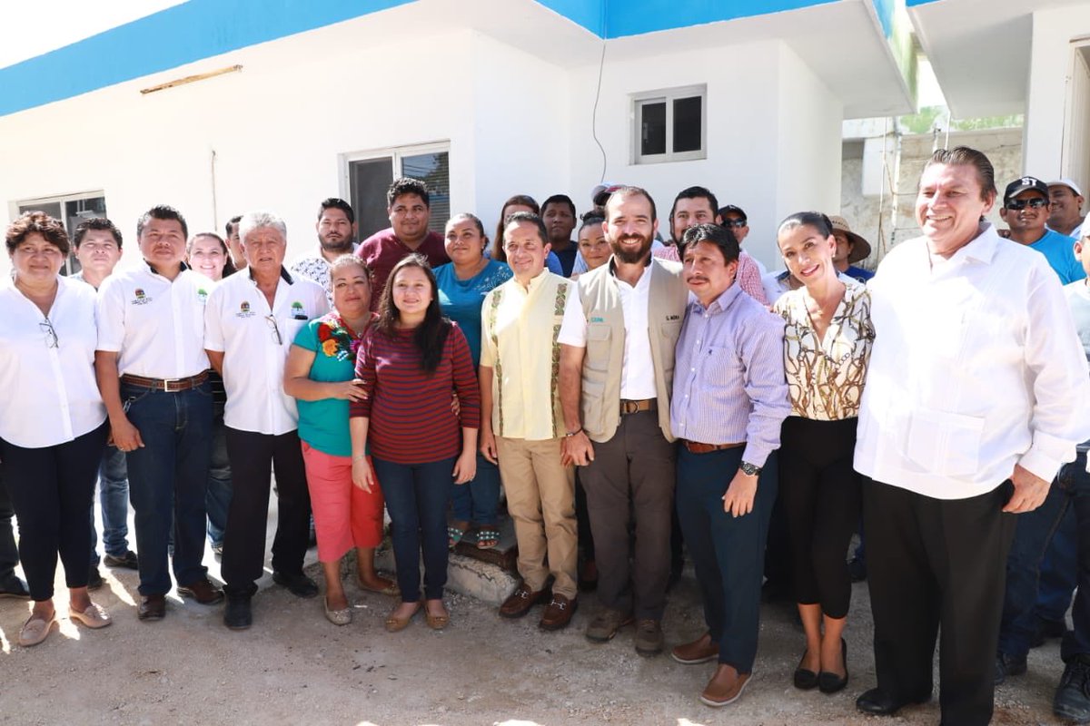 CAPAQRoo's tweet photo. 💧El director general de CAPA @GerardoMoraX destaca inversión de 13.8 MDP del Programa de Devolución de Derechos #PRODDER con CONAGUA, gestión del gobierno de @CarlosJoaquin por servicio de agua potable en calidad, cantidad y continuidad en sector Centro #Tulum. #JuntosAvanzamos https://t.co/Wyu4nOuFzv