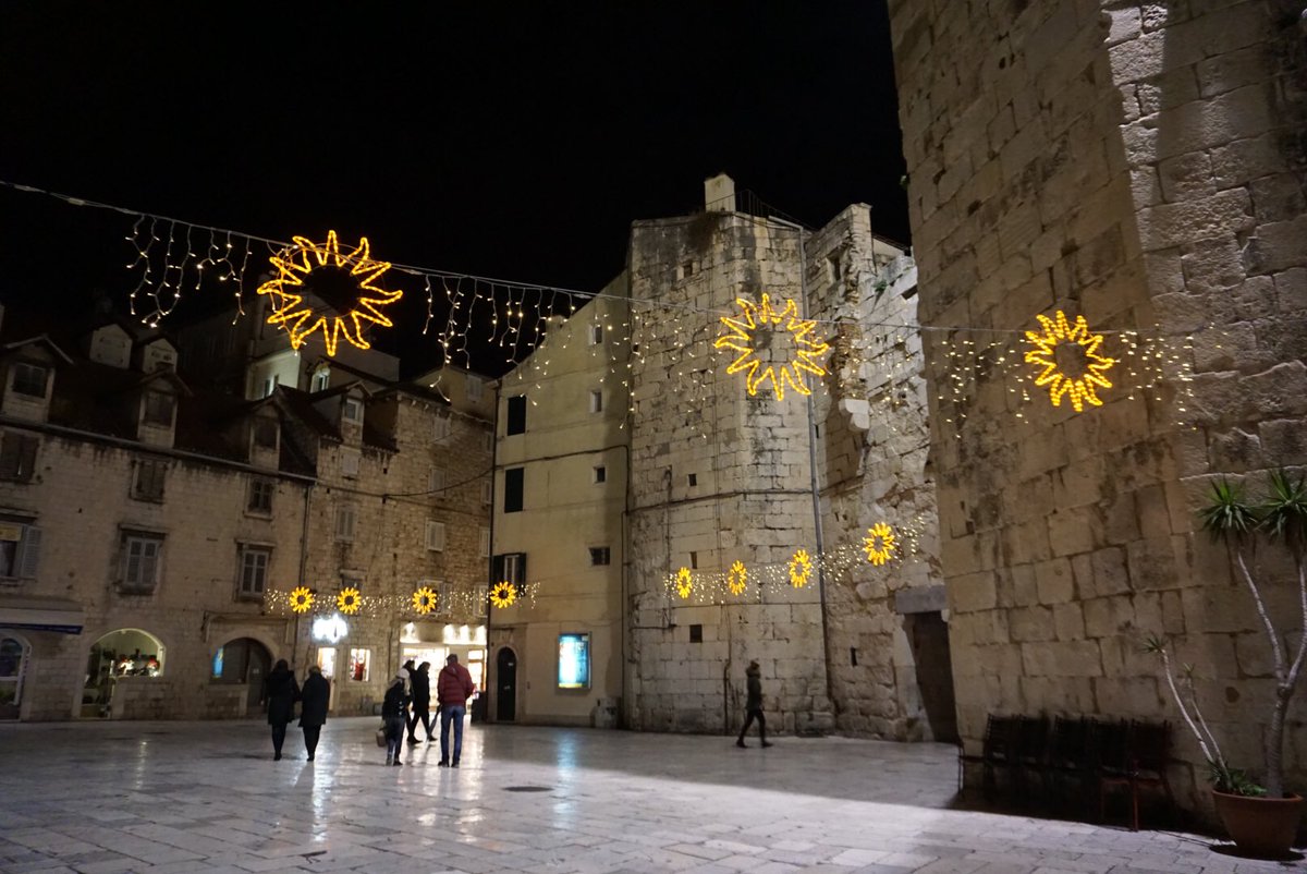 vologratis's tweet image. 🇭🇷 #Spalato Christmas edition 🎄
#viaggi @Croatia_hr adv