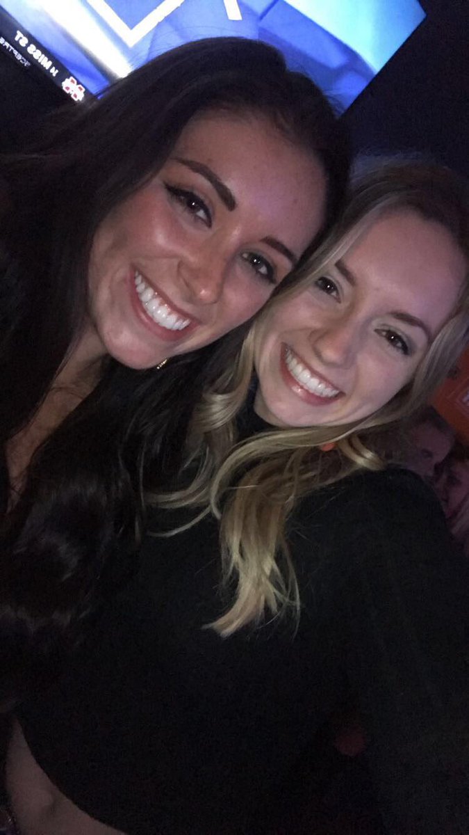 StormiLeonard's tweet photo. 3 of my besties graduated today... two are going to law school and the other already has a real job and I’m just sitting here realizing I’ll probably be late to my 11 o’clock class next semester.... at least they’ll be successful!!!!! ConGRADs @MakMay11 @carolinelowery @LoBeard https://t.co/R7yMjg6VvS