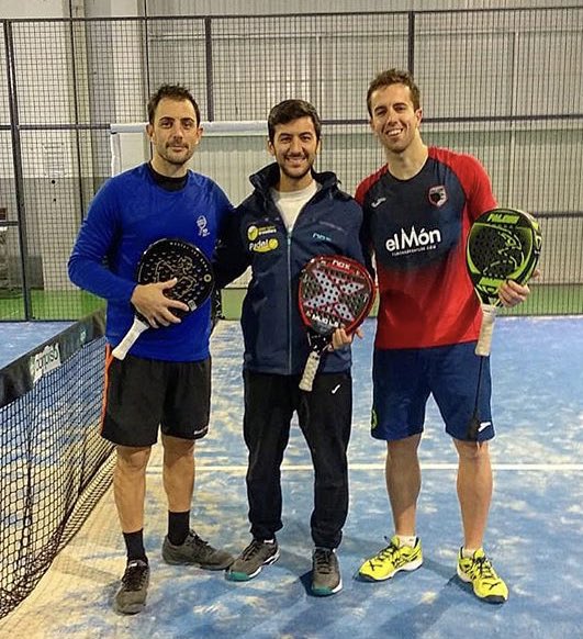 Demà a partir de les 12h, començarà la Final del darrer torneig d’aquest 2018.
Aquesta Final de l’ #OrFCP al #PadelOsona entre <a href="/rickynocanto/">Ricky Martinez</a> <a href="/adrimpadel/">Adria Mercadal</a> contra <a href="/_nugui/">Albert Nogueras</a> #FerranInsa tancarà un gran any al nostre Circuit Català.
Sort als quatre 👍👍