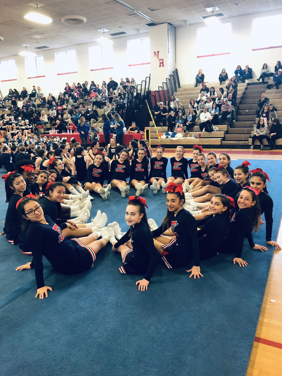 eagles_cheer914's tweet photo. Congratulations to #EHSJVC &amp; #EMSMC for both winning 1st place at the North Rockland Competition today! #weareeastchester 🦅 #eaglepride ❤️💙 #birdistheword #dreambelieveachieve @Eagle___Nation https://t.co/06xjkqNQRl