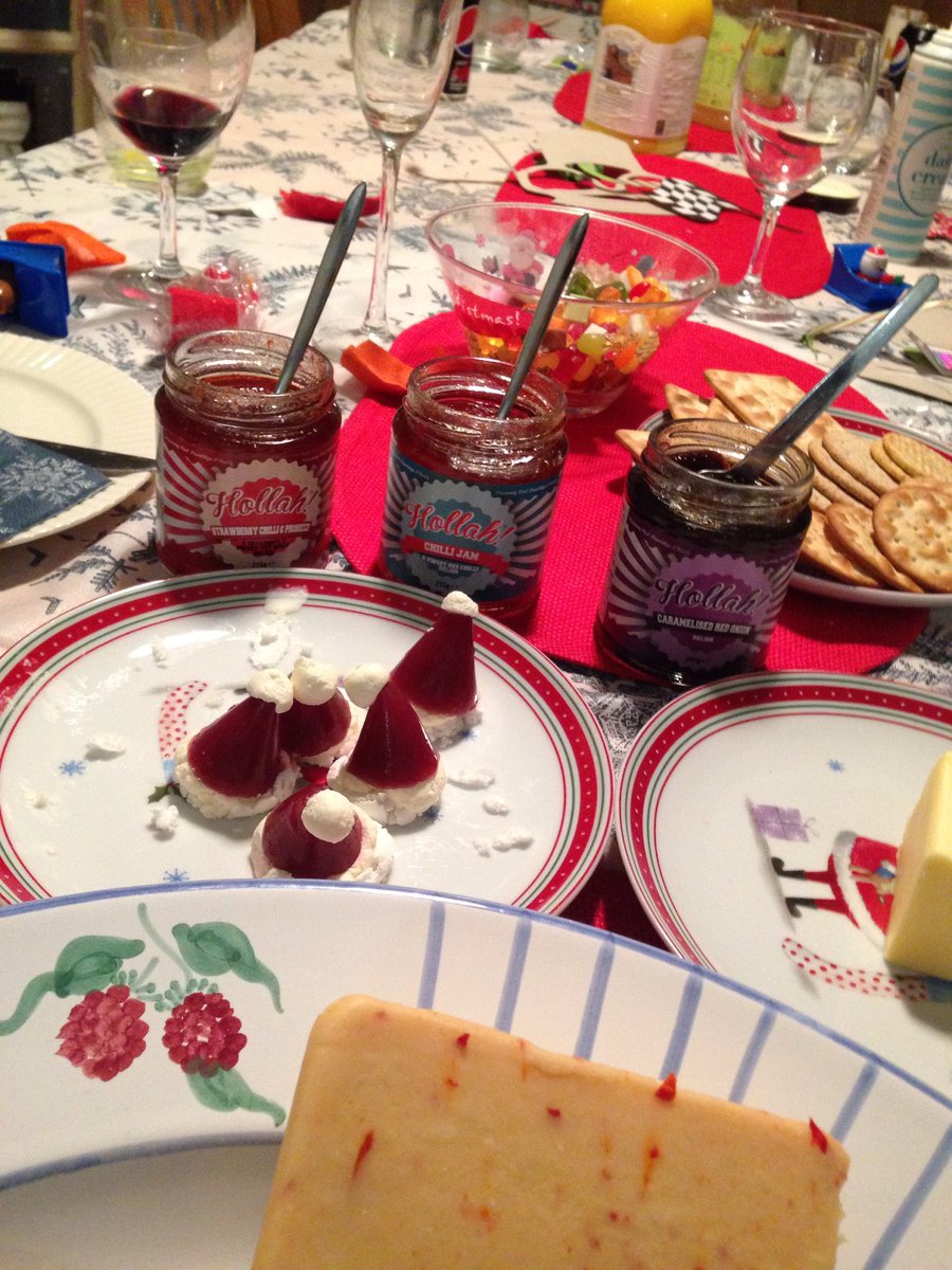 It's beginning to look a lot like Christmas....#hollah