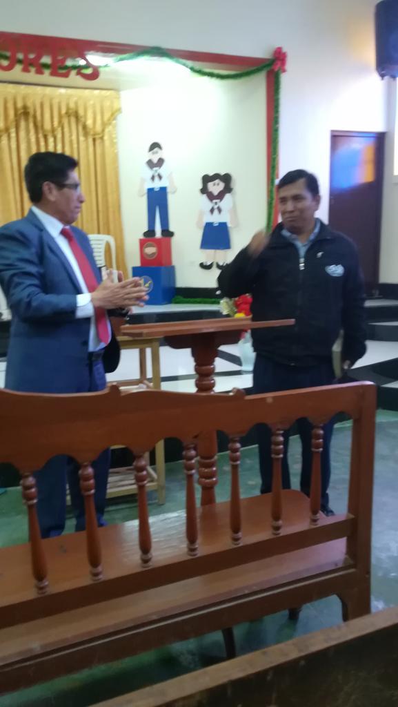 FelipeNure's tweet photo. Pastor Pedro Matías Quispe es presentado en su nuevo DM de Celendin Sur. Dios bendiga su Ministerio https://t.co/vfTmNrc5QE
