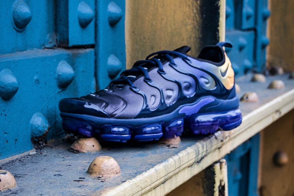 persian violet vapormax plus