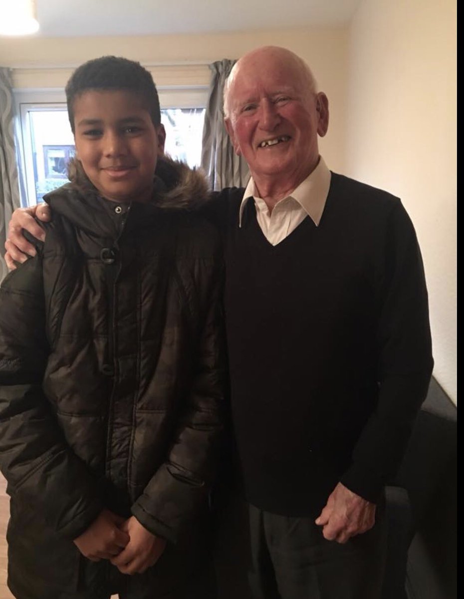 MsLMG79's tweet image. This is the 5th night my Grampa has been gone. It’s becoming harder by the day. He was last seen @ the Kirkgate in Leith. He’s 90yrs old. His name is William (Billy) Scott. He’s 5ft 1”. He’s a chatty man who loves a pint, a bet on the horses, &amp;amp; being amongst people. Here he is.