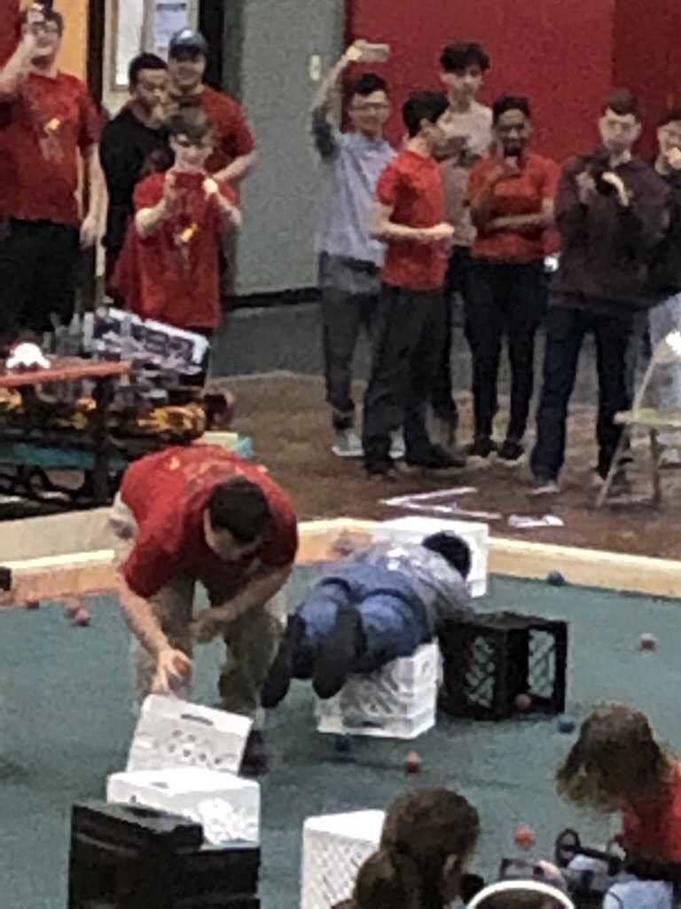 team5338's tweet photo. Our human robot...
#bunnybots https://t.co/PlMku0pIVZ