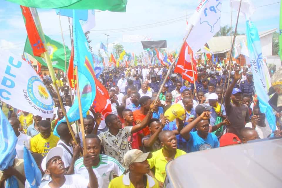 DynamiqueShare's tweet photo. MERCI KINDU  d'avoir accueilli Emmanuel Ramazani SHADARY en Héro
@RamazaniColett1 @PaulramazaniJba @TopCongo @AmbHenriMova https://t.co/EHoJwVKL5N