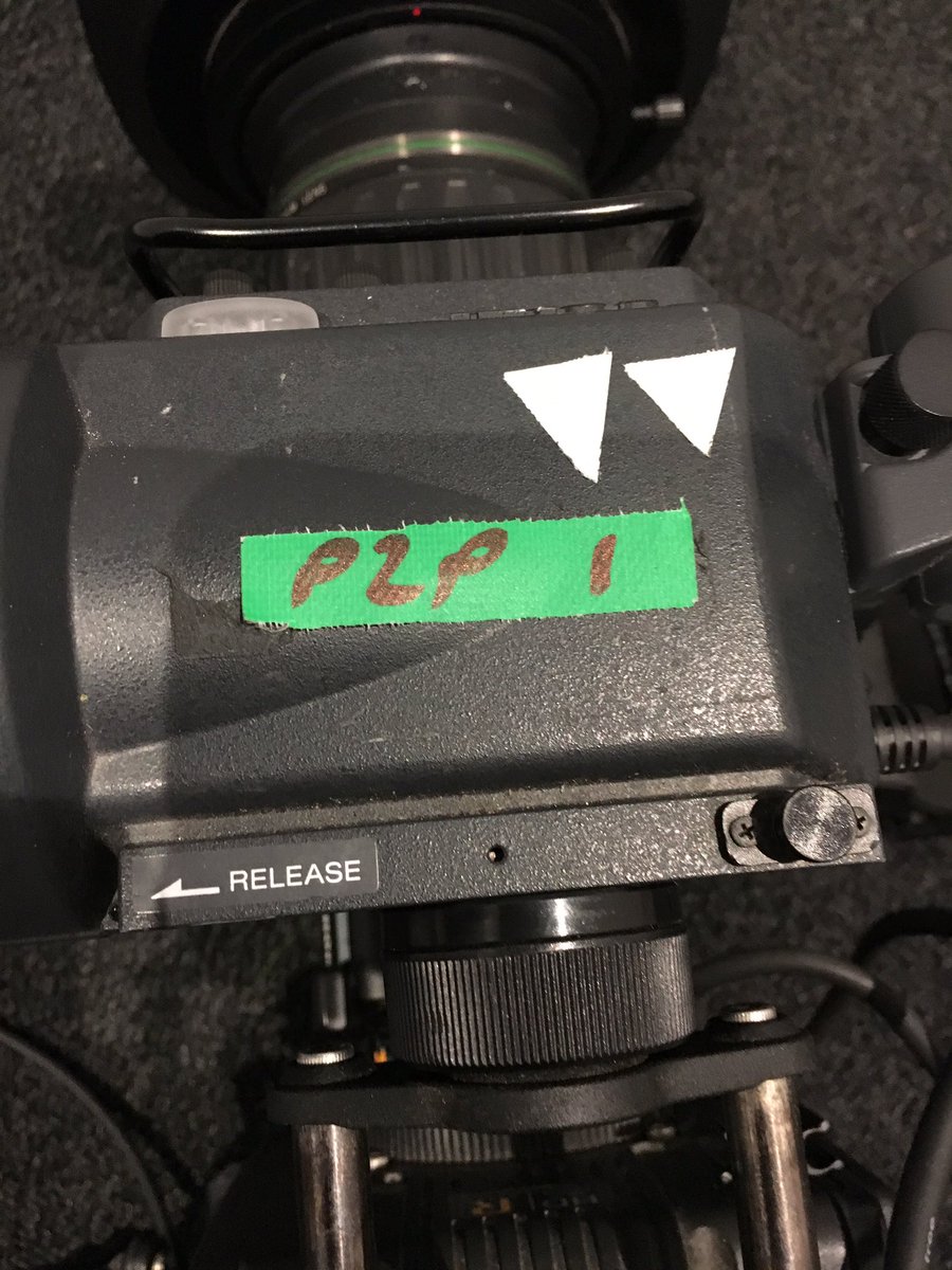 Danamo1996's tweet photo. A very cold, rainy and windy day at #CravenCottage today #operating the #handheld @sonyproeurope #2500 #cabled #camera for @premierleague #Productions #interviews before and after the @FulhamFC vs @WestHamUtd match with #Telegenic 😄🙌🏻📹 #Freelance #Camera #Operator https://t.co/OTXE2kaQI7