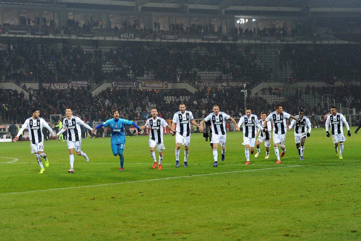 Abbiamo sofferto, lottato e vinto!!! Avanti così!!! ⚪️⚫️⚪️⚫️ #TorinoJuve #DerbydellaMole