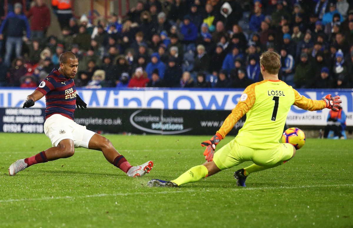 Salomon Rondon has scored 4 goals in his last 6 #PL matches, as many as he managed in his previous 24 in the competition