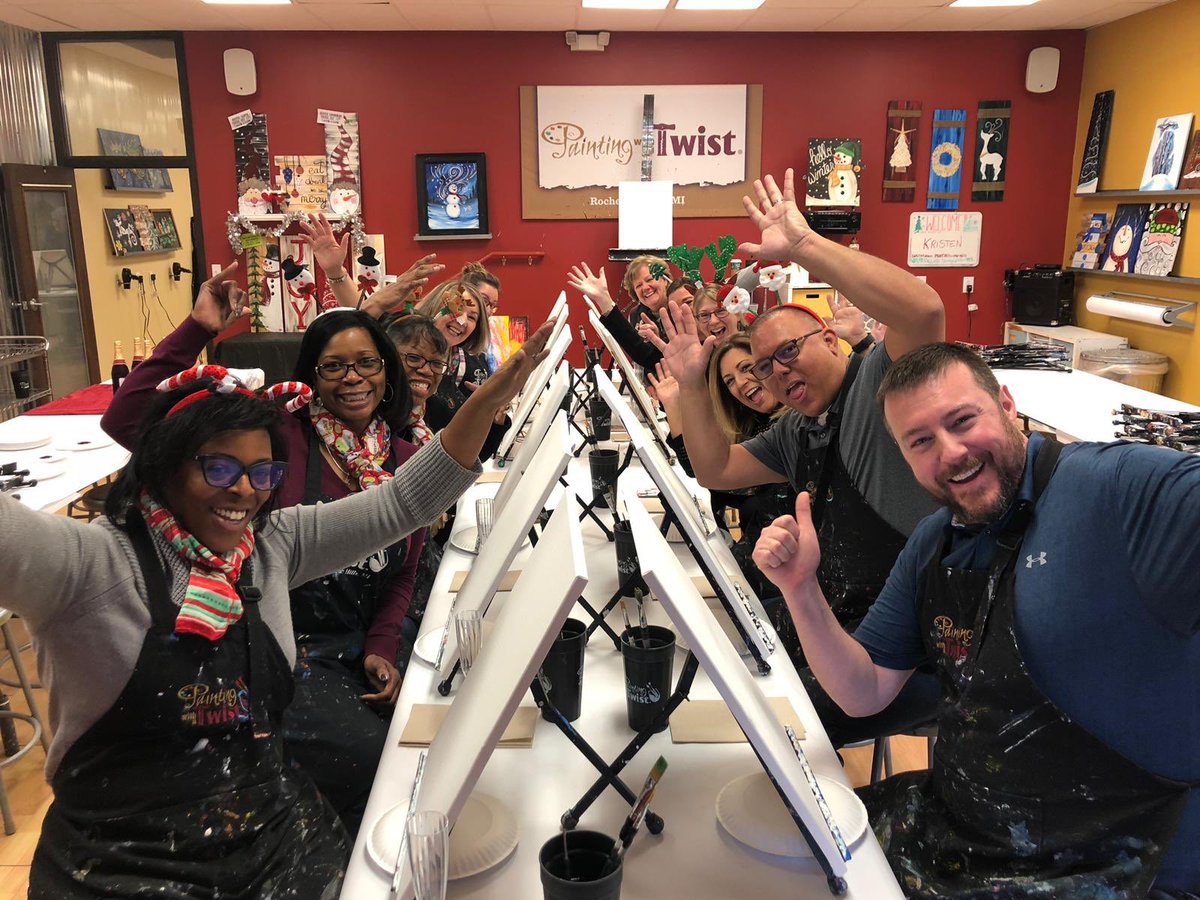 HuckabyKarie's tweet photo. Thank you @KearneysCircus for your thoughtful gift! It was great to be with the team and be creative! My masterpiece is already hung up! #paintingwithatwist @HR4Connected https://t.co/eZzf6iSf6G