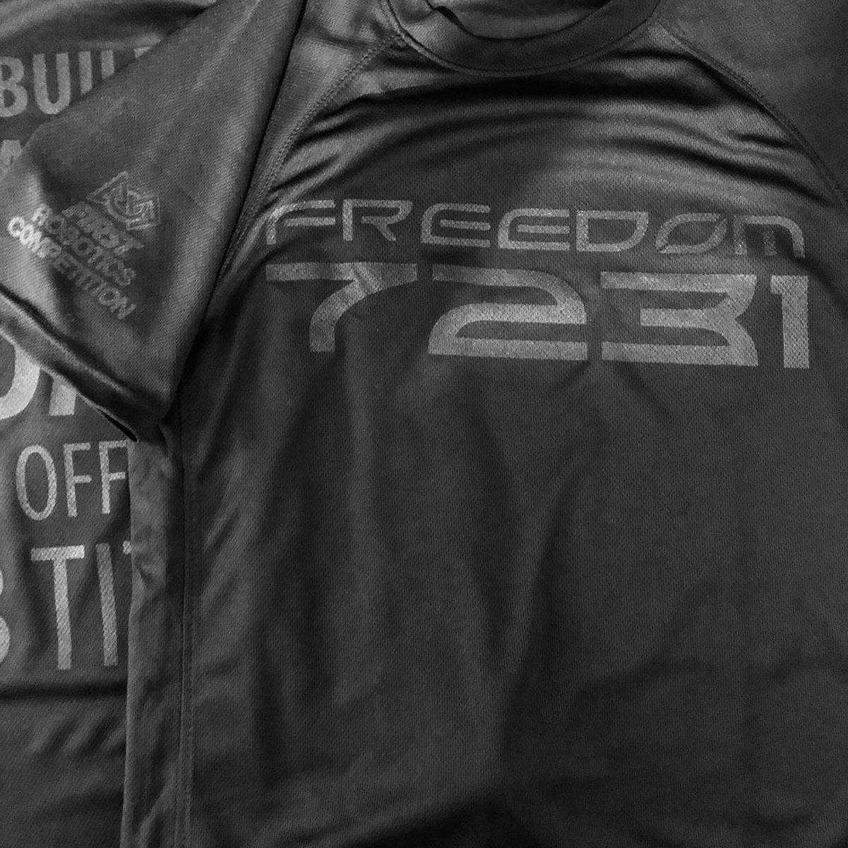 teamfreedomdr's tweet photo. For dirty build season days we have our new black on black uniforms!
.
#FreedomForever
#OMGrobots
•
👇🏻Sponsors👇🏻
•
@MTurismoRD 
@ViceRDo 
#kohlerDR
@airmaxrd 
@AUNIDOSRD 
@villacampast 
@abcschoolrd 
@StGeorgeRD 
#piisaindustrialpark
#AFPPopular
#Laboquidom
#AmipharmaDominicana https://t.co/krqyIPVpvx