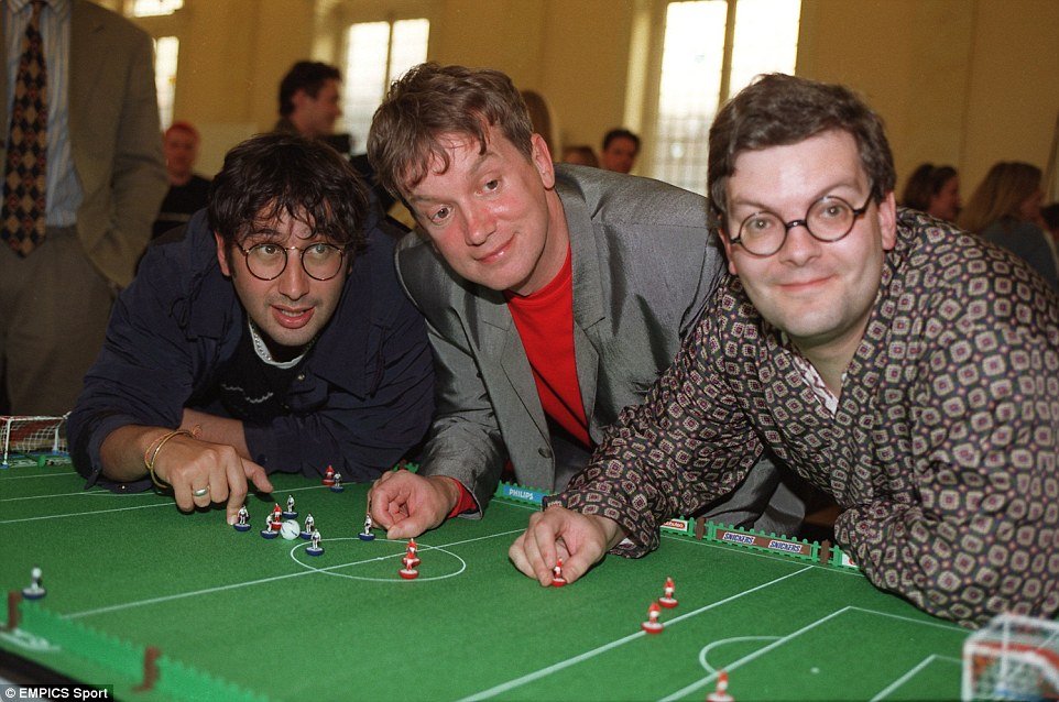 #DavidBaddiel #FrankSkinner and #Statto #Subbuteo @Subbuteo_NI