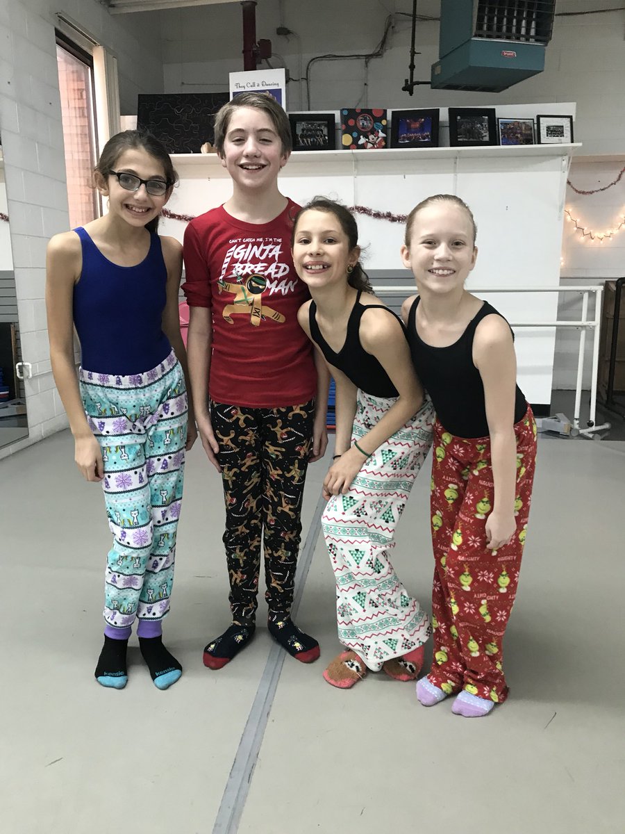 ada_dancers's tweet photo. happy holidays from jazz company!!! https://t.co/2fiXxirIpA