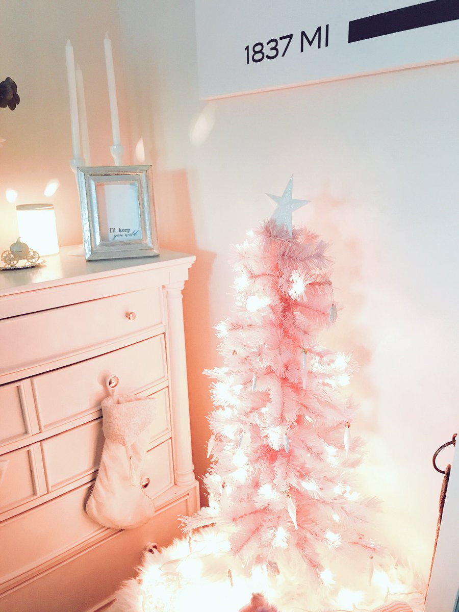 yourprincessvee's tweet photo. I had to stop at setting up 2 Christmas trees this year 💕✨ https://t.co/L7ROm3QMSt
