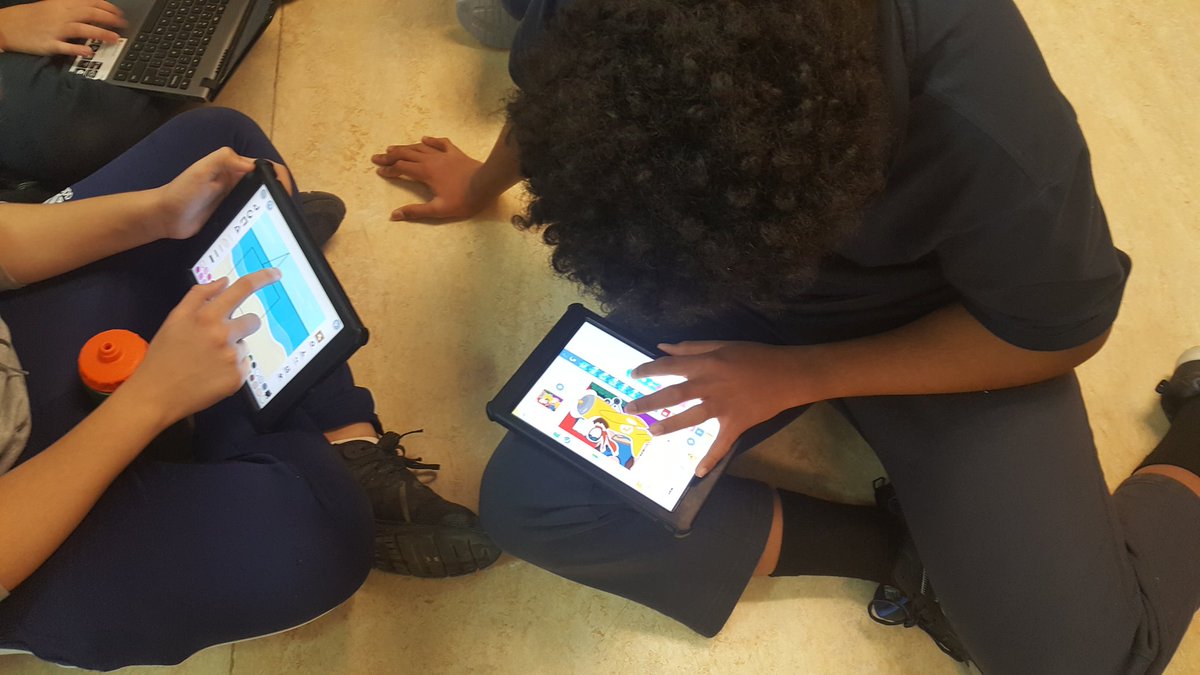 smy_nobleton's tweet photo. Exploring technology during Tech Club this week! #everyoneislearning @ycdsb https://t.co/Jv3pxrNlNT