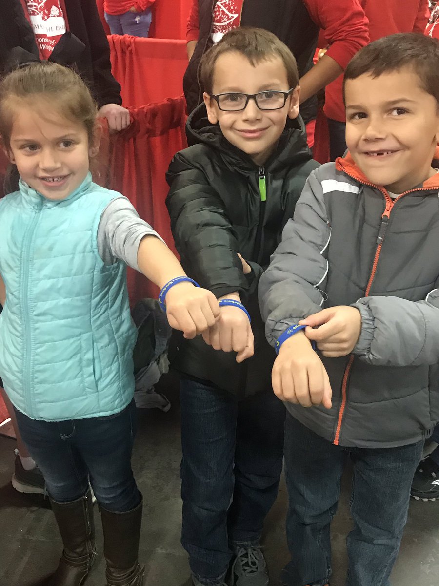 sd4kbbikesafety's tweet photo. #SD4KB🦋 Gained some new #supporters today at the #ChristmasinthePark SMWrightFoundation #slowdown4kaylabrown #sd4kbbikesafety #bikesafetyawareness https://t.co/kSRHPqkVmT