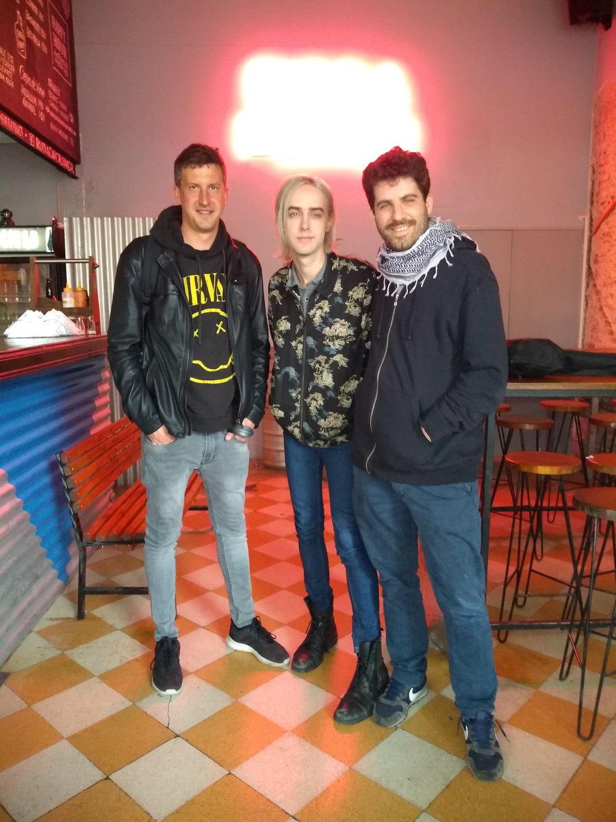 TomasEliaschev's tweet photo. Muy contento que se viene mi primera nota en la @RevistaBOCAS de Colombia: tuve la oportunidad de  entrevistar a @Vanity_Sexx un artista que con talento y humildad abre cabezas y aporta a la caída del patriarcado. Las fotos las hizo el amigo Pablo Stubrin. El periodismo no murió! https://t.co/N7wMZOfmUN
