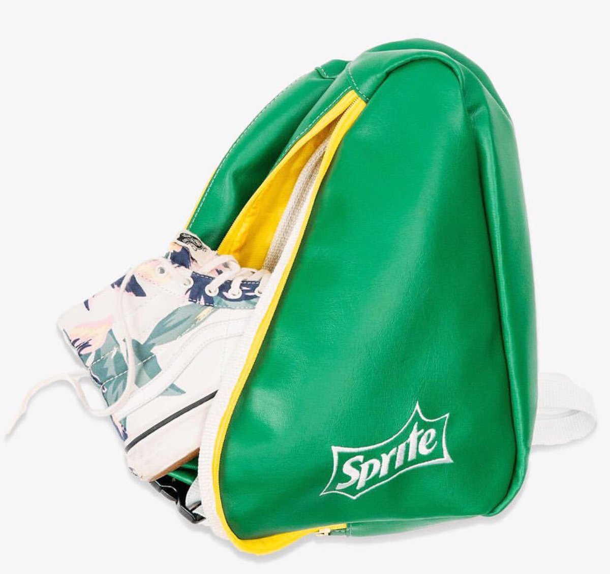 UncleMikeBSN's tweet image. #solepack is shinning with @Sprite