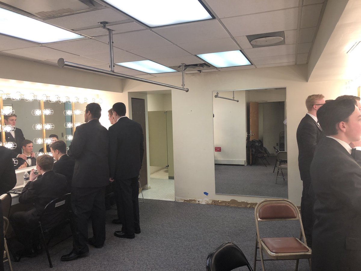 viewchoirs's tweet photo. Getting ready!!! #viewmusic https://t.co/CPPOmaDo1P