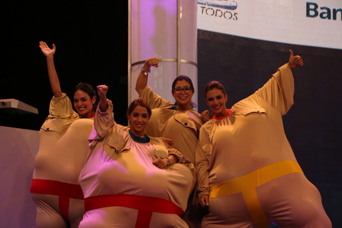 TeletonSV's tweet photo. Nuestras chicas compartiendo en la #Teletón con las segundas olimpíadas por esta gran causa. 
#JuntosTodoEsPosible https://t.co/a0hlpj2omy