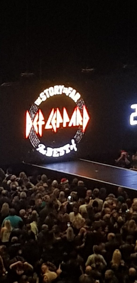 paul40roberts's tweet image. Def Leppard