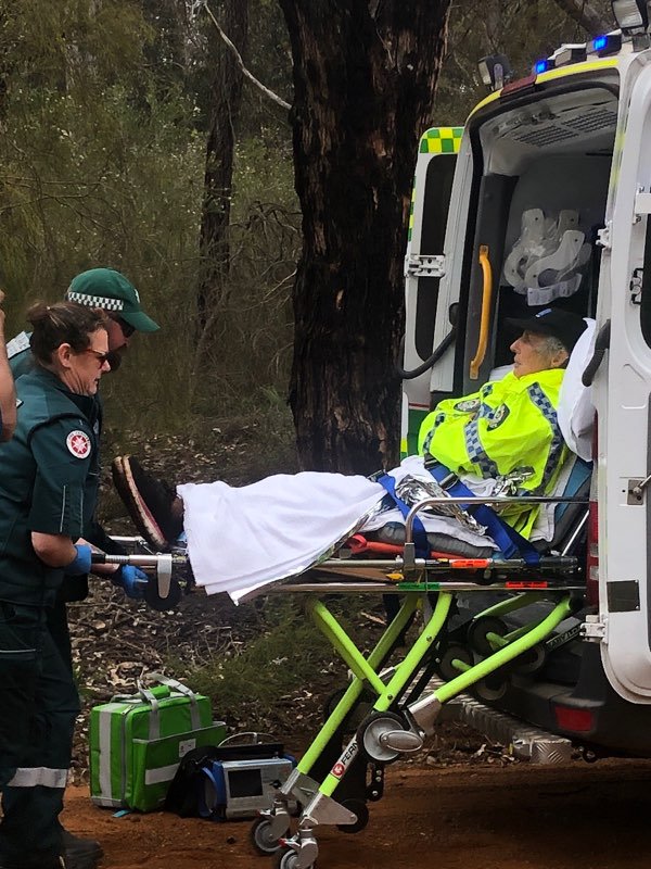 WA_Police's tweet photo. This is the moment missing 84yo woman Patricia was located by officers from @TambellupPol this morning. Great job by all searchers, including 40+ State Emergency Service volunteers #perthnews https://t.co/ijxlamzptr