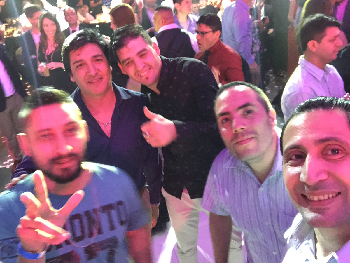 danitejada721's tweet photo. #actitudbrinks https://t.co/hkGqdKQv5k