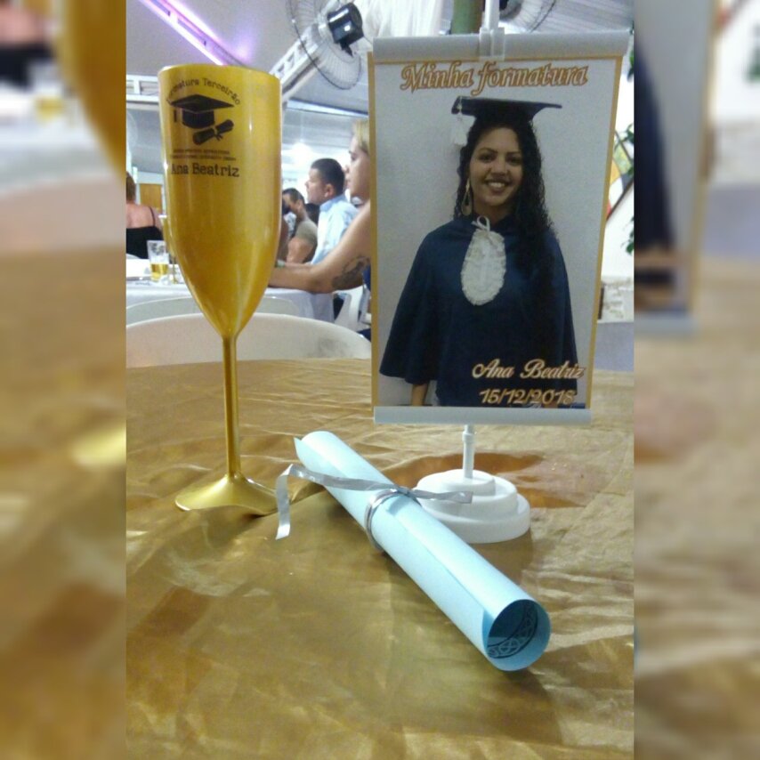 BiazaoGtt's tweet photo. Felicidade me consome ! #Formada2018 🎓🎉👏 https://t.co/4mAhbDFmMx