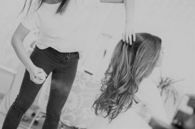Sage_Hair's tweet photo. Weather you need a Christmas blow dry, root touch up, a full head of foils or a complete new look for Christmas, we are open between 9am - 3pm on Sunday 23rd December just for you! https://t.co/HYmsFs9Rfd