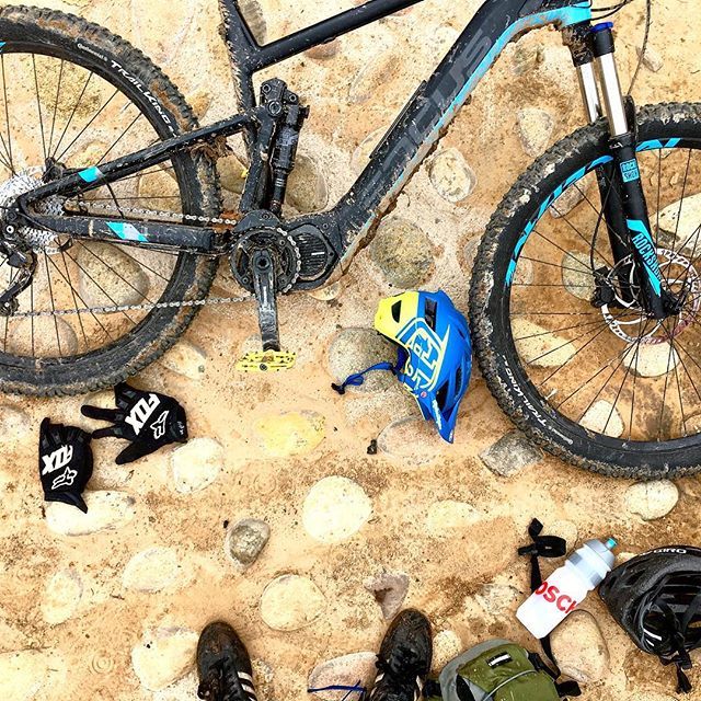 #saturdaysareforthetoys 
Where did you ride today??
#sdflyrides .
.
.
.
.
.
.
#ridesofly #lajolla hey #sandiego #ebike #ebikes #electricbike #ebikelife #singletrack #socalbikes #sandiegobikelife #mountainbikelife #mountainbiking #getoutside #emtblife #emtb #emtbmode #emtbnew…