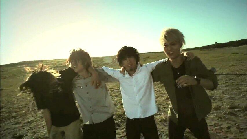 world_oneok__'s tweet photo. 時が経ち老いていっても　

かけがえのない宝物は　

目に見えぬ 形じゃない　

大切なメモリー　

これから先もずっと 

一生ずっと…　　

【C.h.a.o.s.m.y.t.h.】 https://t.co/1uT2paOKUp
