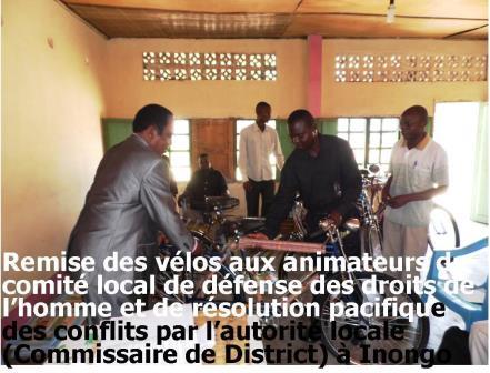 lideprov's tweet photo. REMISE DE KITS ET BICYCLETTES AUX MEMBRES DE CLDDH&amp;RPC PAR LE COMMISSAIRE DE DISTRICT DE MAÏ-NDOMBE

Pour leur permettre de se déployer sur terrain, les membres des comités locaux de défense des droits de l’homme et de résolution pacifique des conflits ont... https://t.co/5B6W9HJt1P