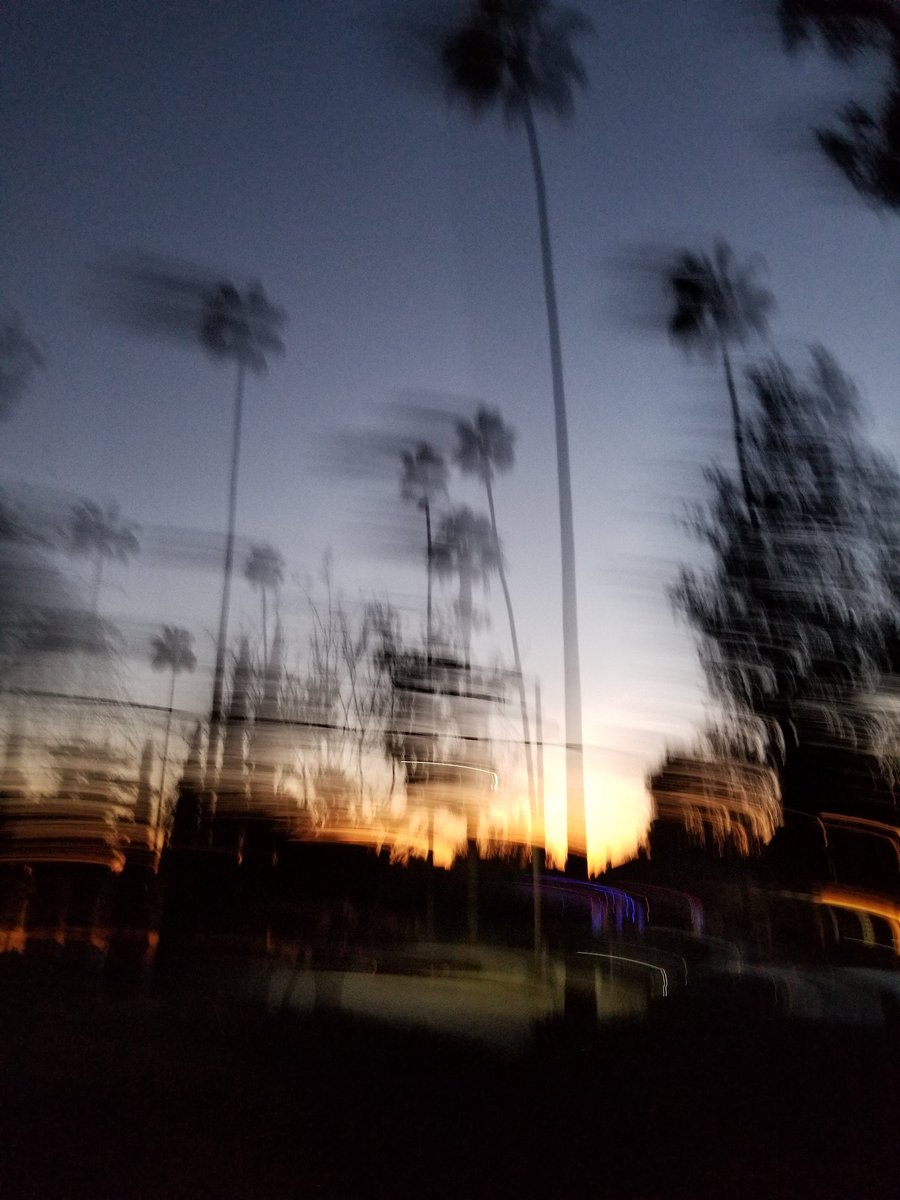 Saber's tweet photo. #CityOfAngels 
#sunsetc dec. 2018... https://t.co/7EaJHXPr9Q