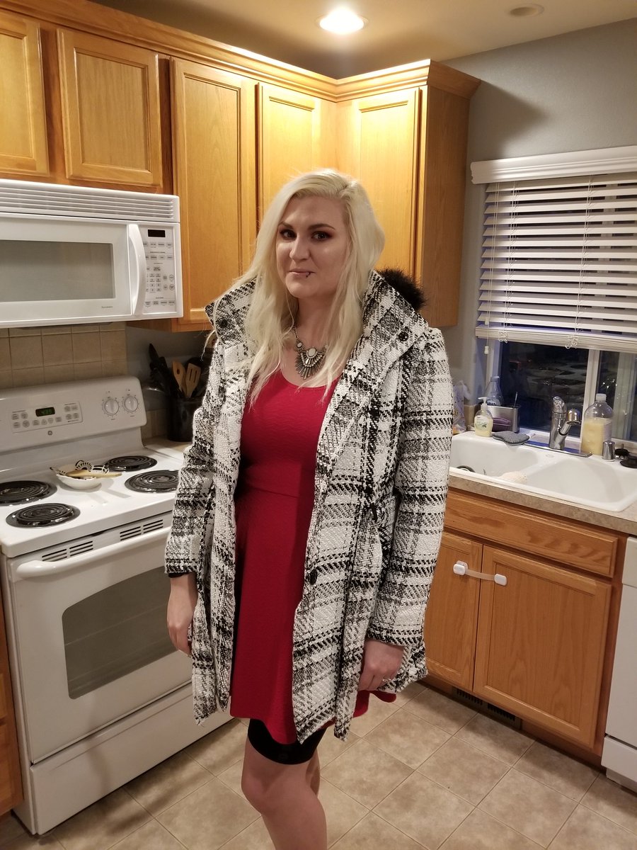 keirafterdark's tweet image. Got dressed up for the bestie&apos;s Dirty 30. Gosh, boy howdy, not bad for a depressed bitch (uhhhh I honestly thought I was smiling when the hubs took the pic) #datme