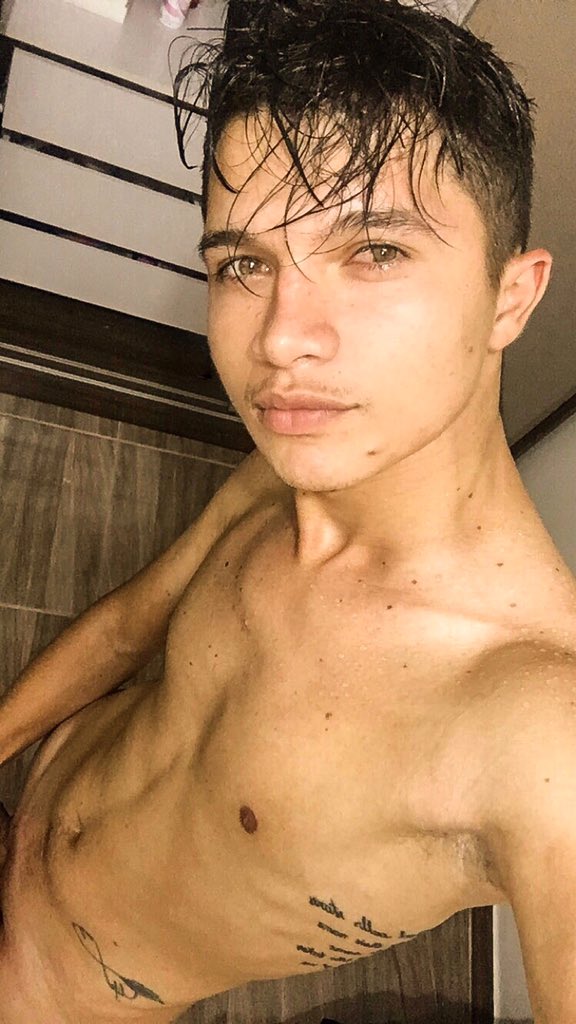 EriclesHigor6's tweet photo. Boa noite babys 😈😏🙈 https://t.co/b8HhIEInVk