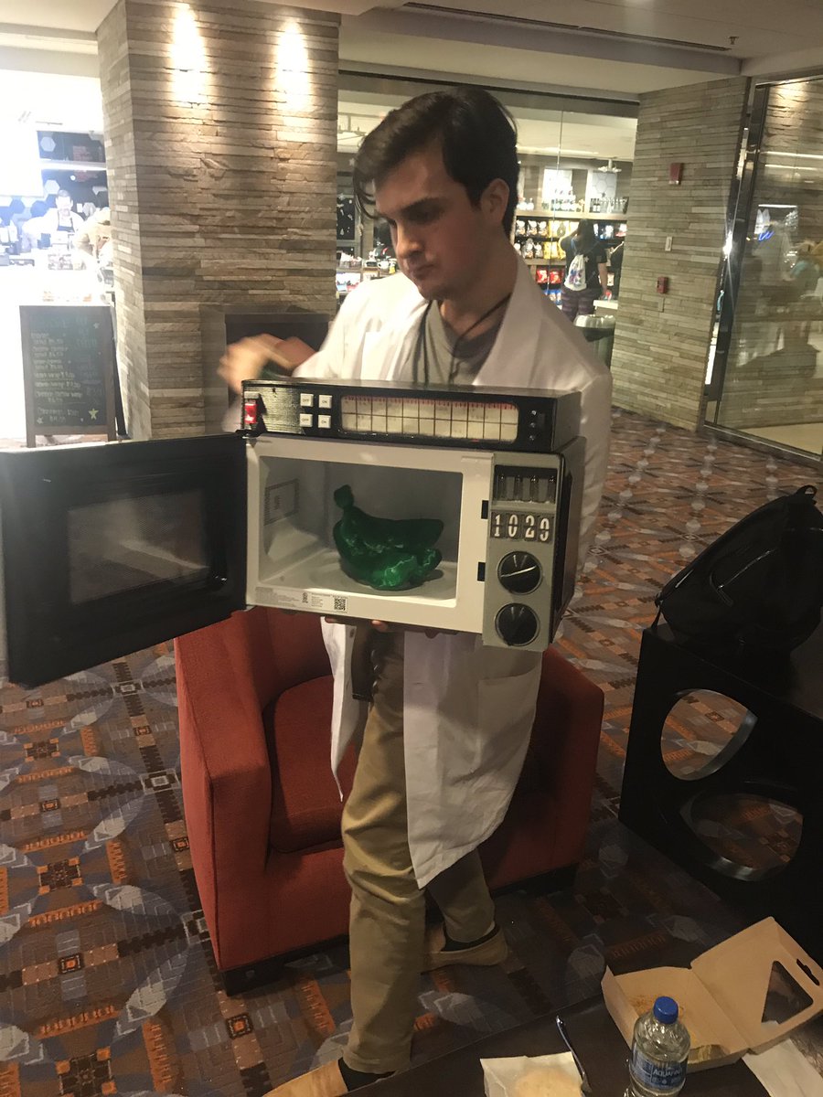 dawnallama's tweet photo. AVERT YOUR EYES, WOMAN! FUTURE GADGET NUMERO EIGHT IS OUR LABORATORY’S MOST DIABOLICAL WEAPON #steinsgate #cad2018 https://t.co/8K2IZ1ZfJA