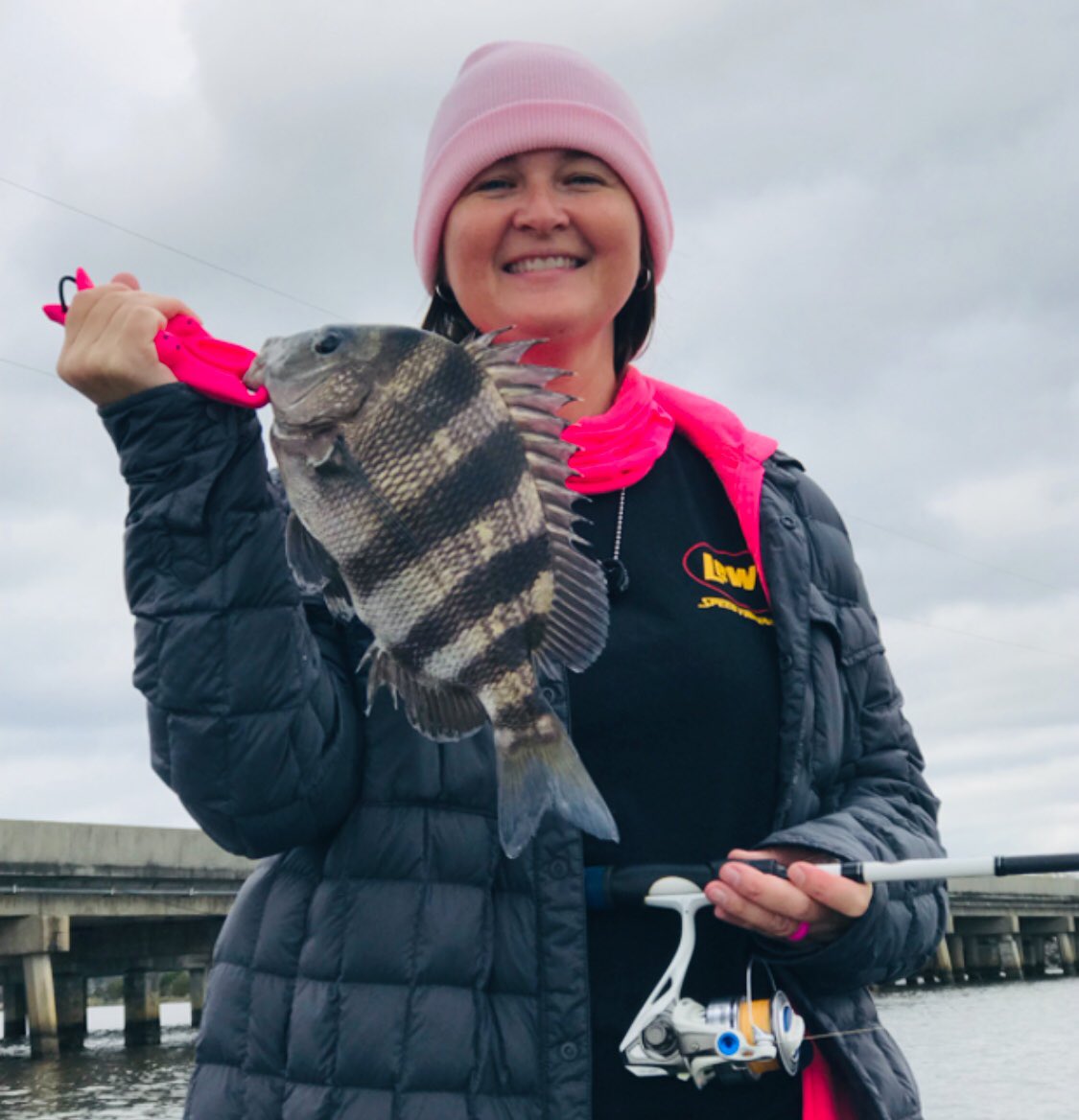 30milesOUT's tweet photo. Went out for Sheepshead today. Found a few keepers. 👊
@Lews_Fishing 
#fishinglife https://t.co/kQPgT8BC2d