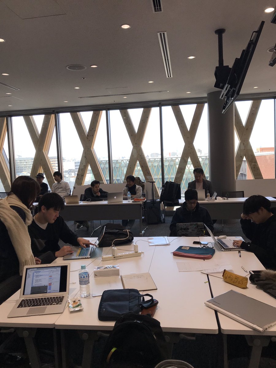 HIVE_Hack's tweet photo. 会場変わりまして、近畿大学です！

BUILD!!!

#HIVEHack #近畿大学 https://t.co/dKHZysrkfJ