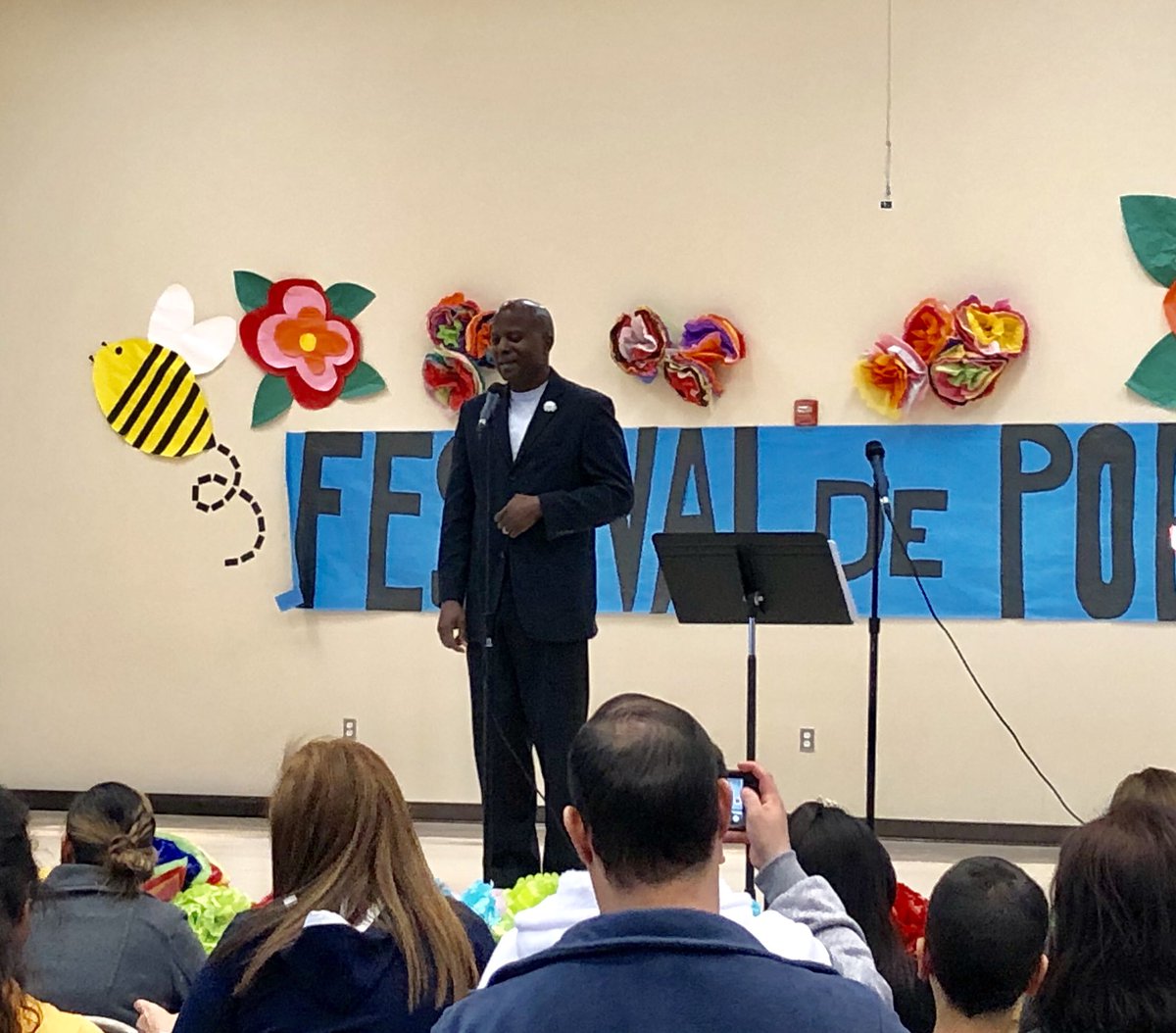 Reed_Elem's tweet image. Our very own @LeanderISD bus driver, Mr. Terry, was so inspired by our students who ride bus 329 that he too wrote and recited a poem at the Spanish Poetry Festival. #alwaysalanguagelearner #inspireLISD @LISDTransport1 Thank you for inspiring lifelong learning!