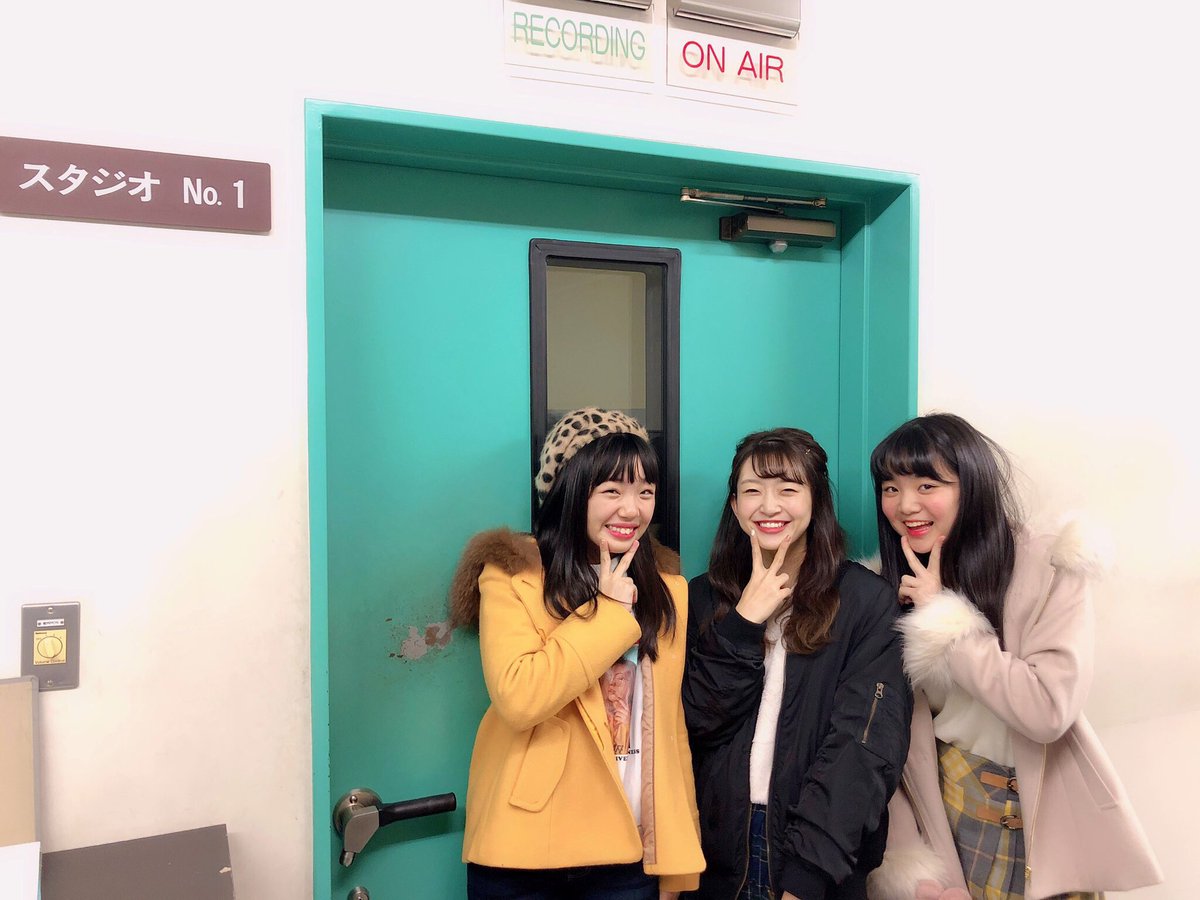 yukarihime04's tweet photo. ごきげんよう👑
今日はこちらっ( 。・ω・。)ノ SWEET SIDEさんのBLACK STRAWBERRY TOUR🍓ファイナルです!!!GIRLS DINNINGさんの新衣装見れるん楽しみ👀物販もあるよ〜来てね🥰
#SWEETSIDE
#ほくりくアイドル部 https://t.co/ty5Iis2imB