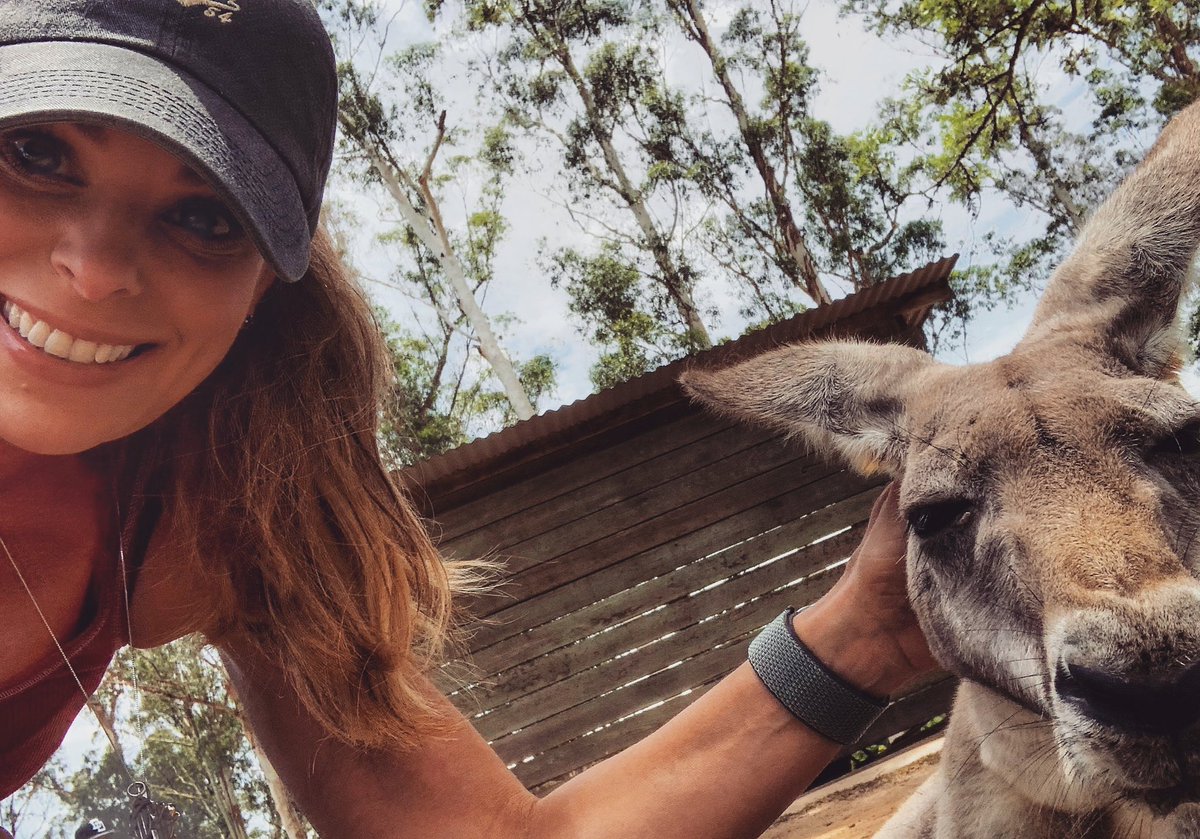 amikokauderer's tweet image. Been exploring Down Under w a few friends. (human ones too) Can’t be a bad day today when it’s already tomorrow in #Australia. @StationCDRKelly &amp;amp; I wish everyone back in the U.S. a happy yesterday. We’re off to see more of our #InfiniteWonder. But we’ll be home for the holidays!