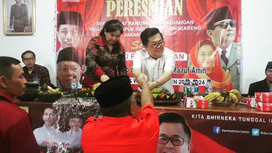 Jangkri18818697's tweet photo. Selamat dan Sukses atas Peresmian Kantor Seketariat PDI Perjuangan Ranting Kapuk serta Posko Pemenangan Jokowi - Ma'ruf Amin, Sabtu (15/12/2018).

#jokowimaarufamin2019 #DarmadiDuriantoTop1 #DarmadiDurianto #DPRRI #PDIPerjuangan #pdip #Dapil3No1Jakarta #Jakutjakbarkepseribu https://t.co/6I4BvDIdBQ