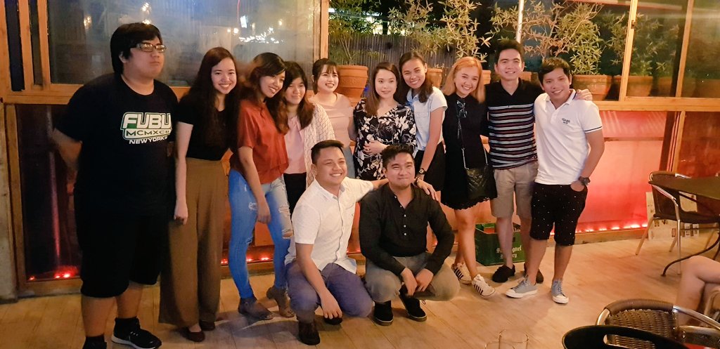 hannahsaur's tweet photo. Super tired from organizing and hosting to make this rare event happen (huhu adulting) but my heart is so happy to be with this bunch again. 💙💙💙 #hsbuds #SR2011 https://t.co/oPWQOizIWk
