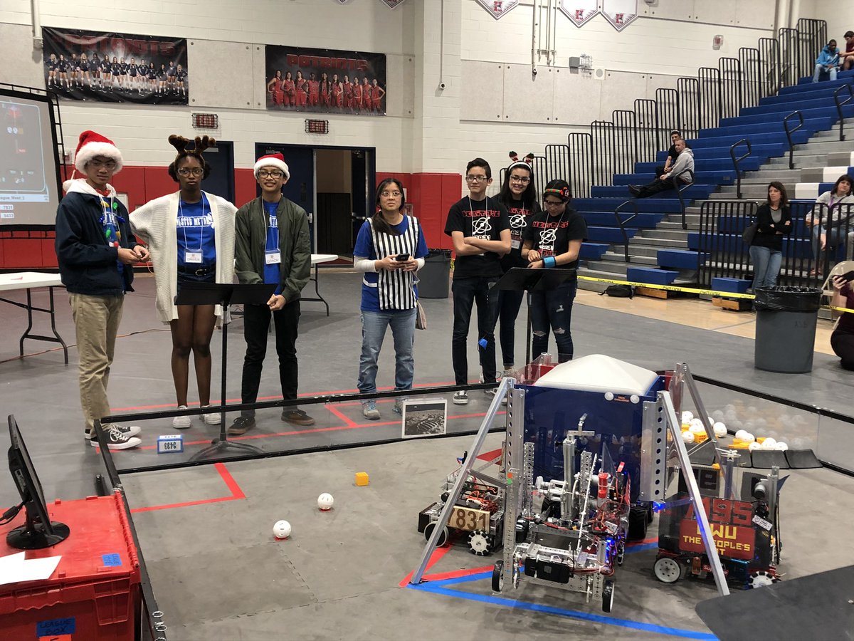 HHS_Robotics's tweet image. 🤖 League Meet 2 ~ F2 🤖  #ROVERRUCKUS #FIRSTLAUNCH2019 #omgrobots #FIRSTinspires #STEMsquad #makeitloud
