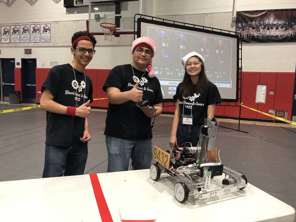 HHS_Robotics's tweet image. 🤖 League Meet 2 ~ F2 🤖  #ROVERRUCKUS #FIRSTLAUNCH2019 #omgrobots #FIRSTinspires #STEMsquad #makeitloud