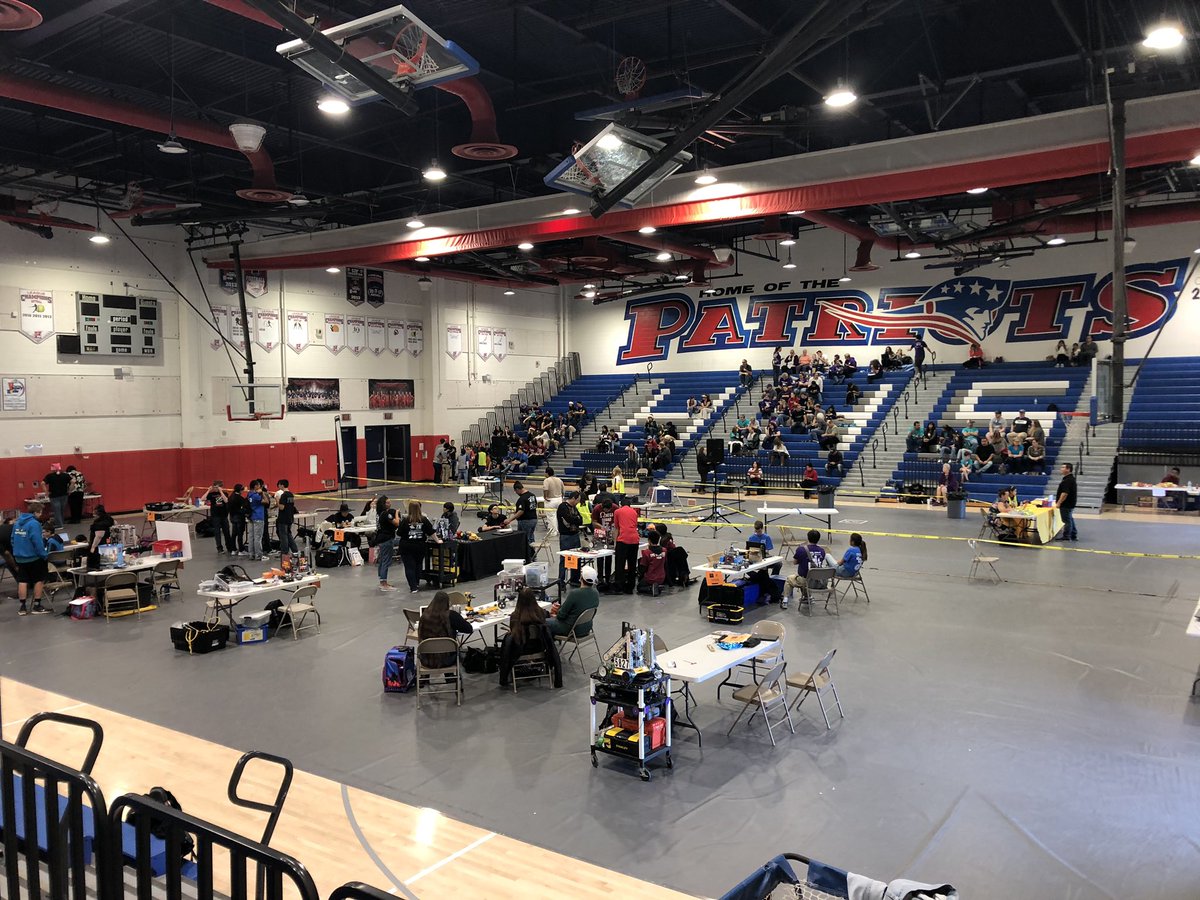 HHS_Robotics's tweet image. 🤖 League Meet 2 ~ F2 🤖  #ROVERRUCKUS #FIRSTLAUNCH2019 #omgrobots #FIRSTinspires #STEMsquad #makeitloud